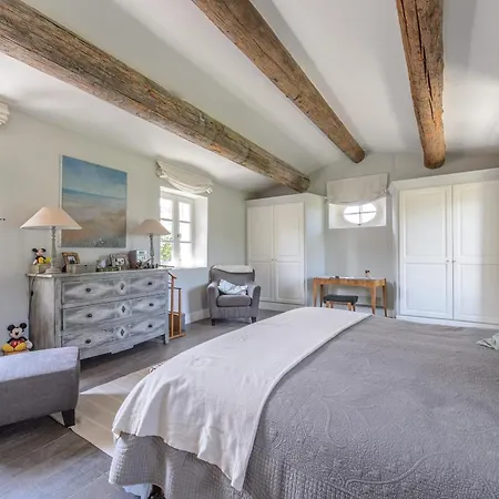 Mas Des Flaux Beautiful Authentic House With Tennis Court Holiday home Oppede