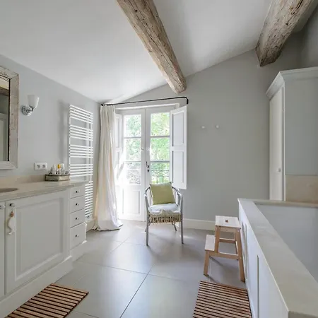 Mas Des Flaux Beautiful Authentic House With Tennis Court *