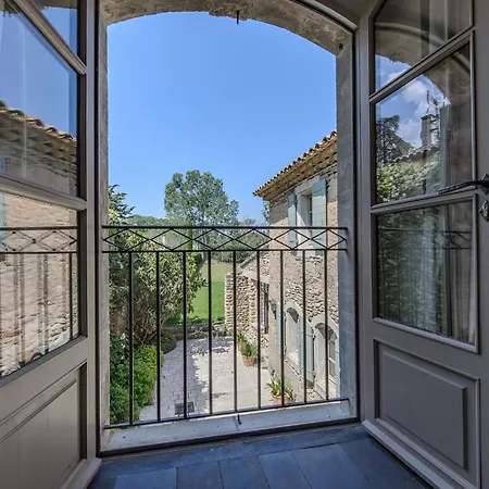 Mas Des Flaux Beautiful Authentic House With Tennis Court Oppede